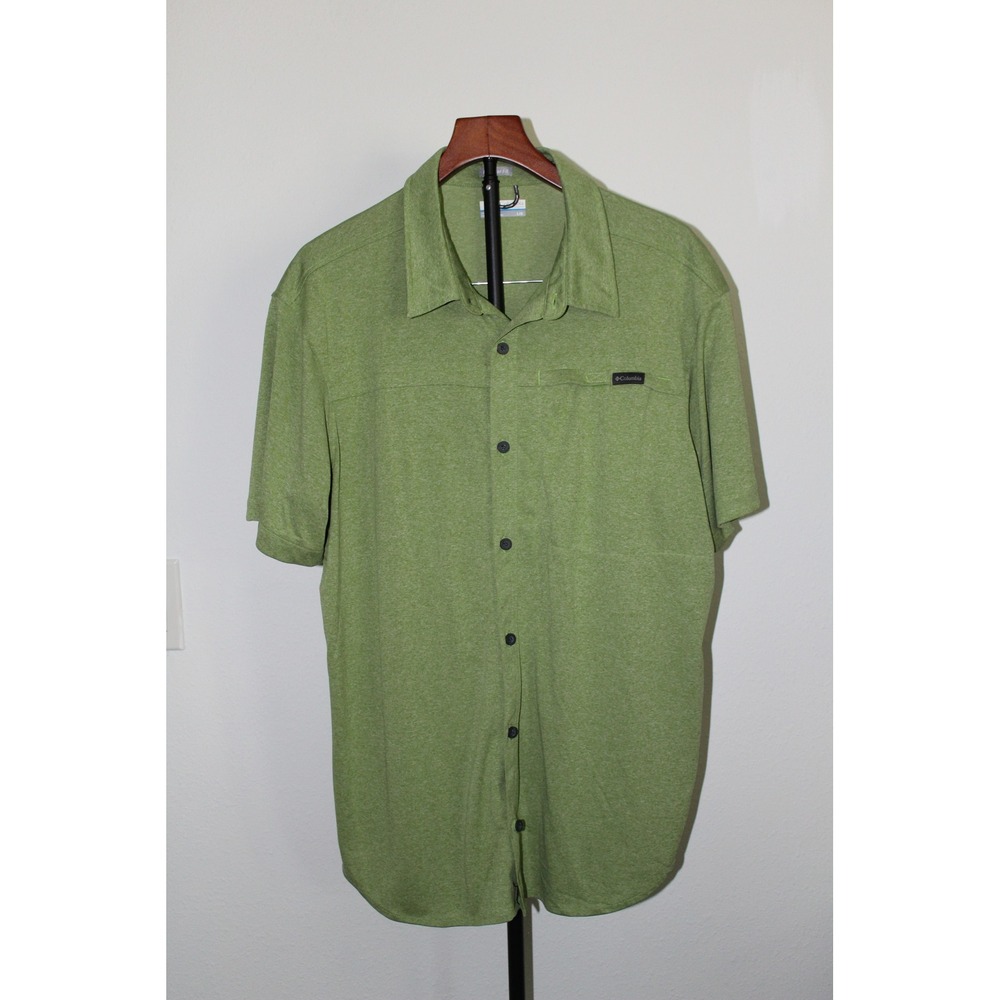 Columbia Men;s Green Heather Short Sleeve Knit Button Down Shirt Regular Fit L